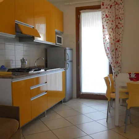 Cozy Flat With Swimming Pool Διαμέρισμα Μπιμπιόνε