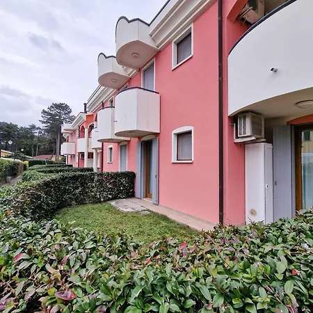 Relaxing Garden Flat With Pool Near The Διαμέρισμα *