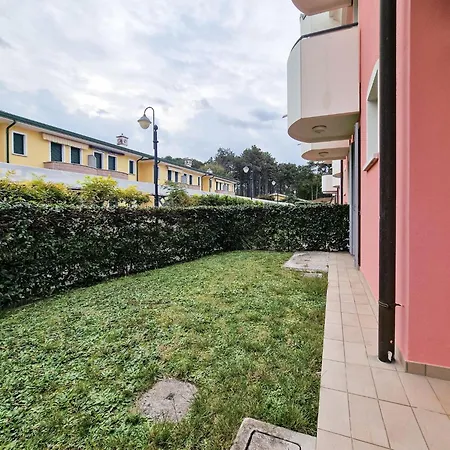 Relaxing Garden Flat With Pool Near The Διαμέρισμα Μπιμπιόνε