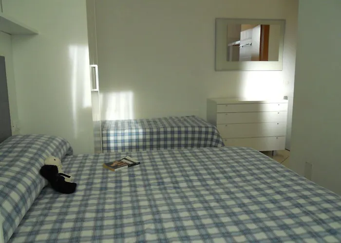 Appartamento Relaxing Garden Flat With Pool Near The *