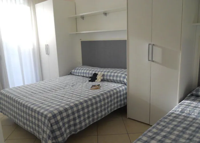 Relaxing Garden Flat With Pool Near The Apartmán *